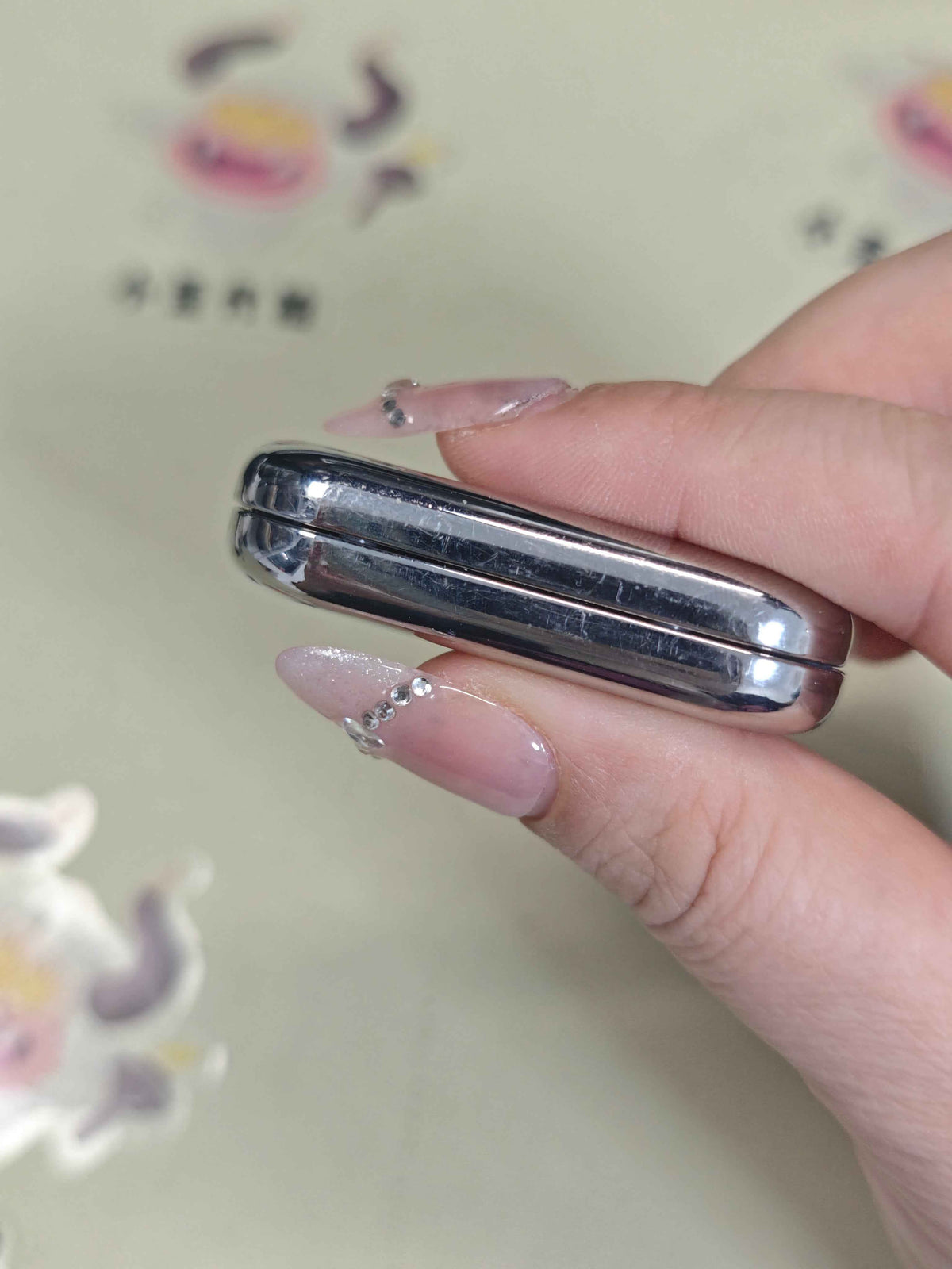Floating Cloud Titanium