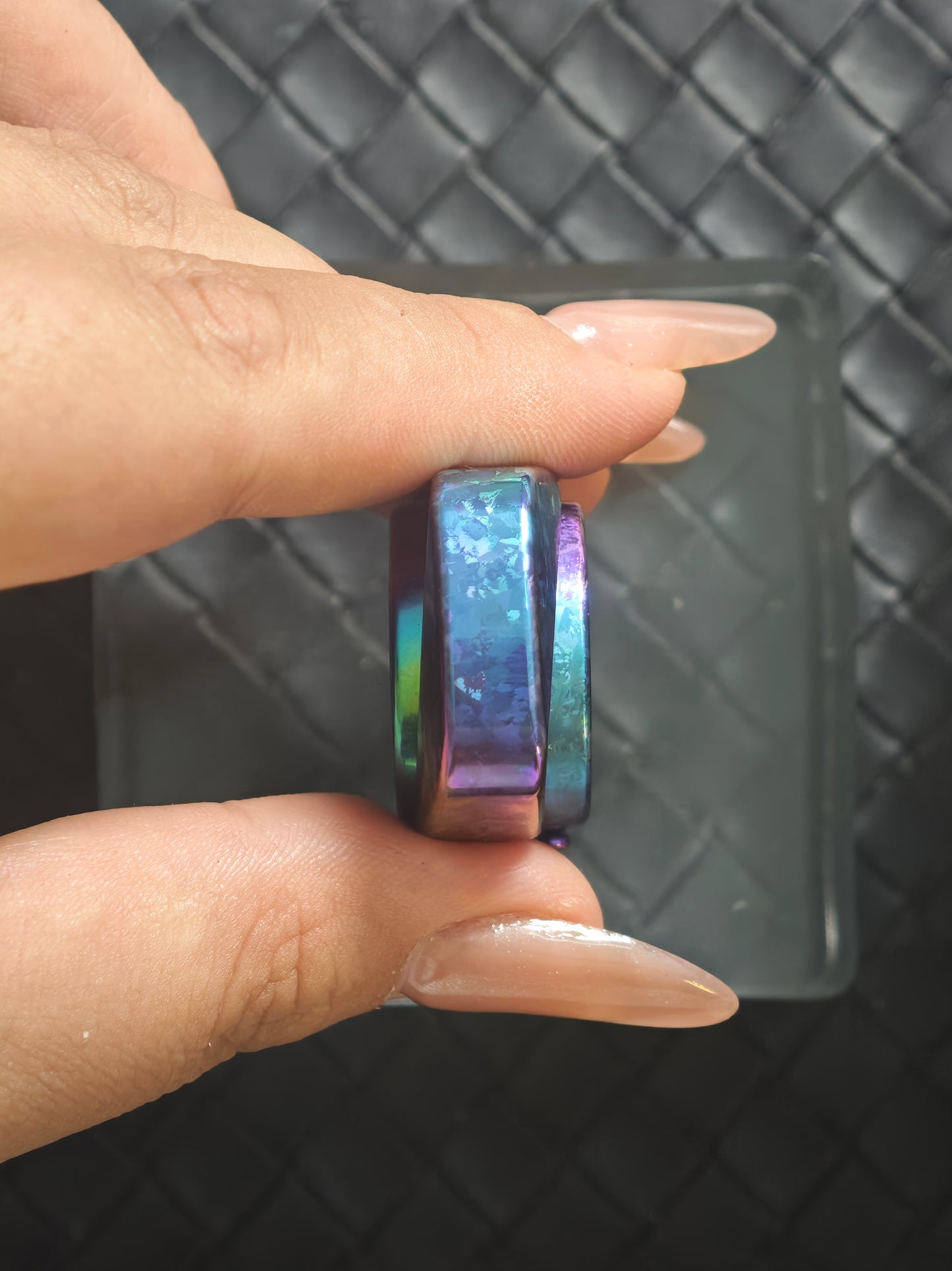 Spinner Crystallized Titanium