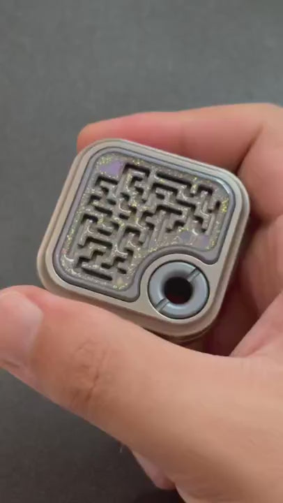 01EDC MAZE BLOCK Titanium