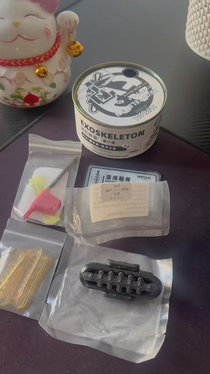 EXOSKELETON Carbon Fiber Stainless Steel