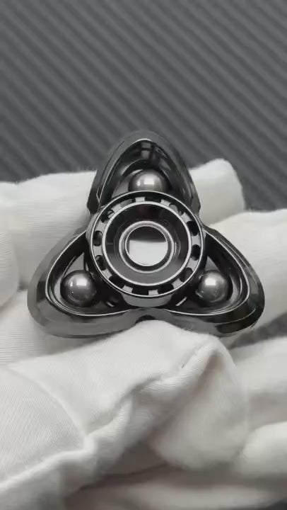 Cat's Eye Zirconium