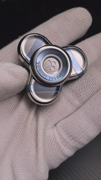 Trefoil Titanium