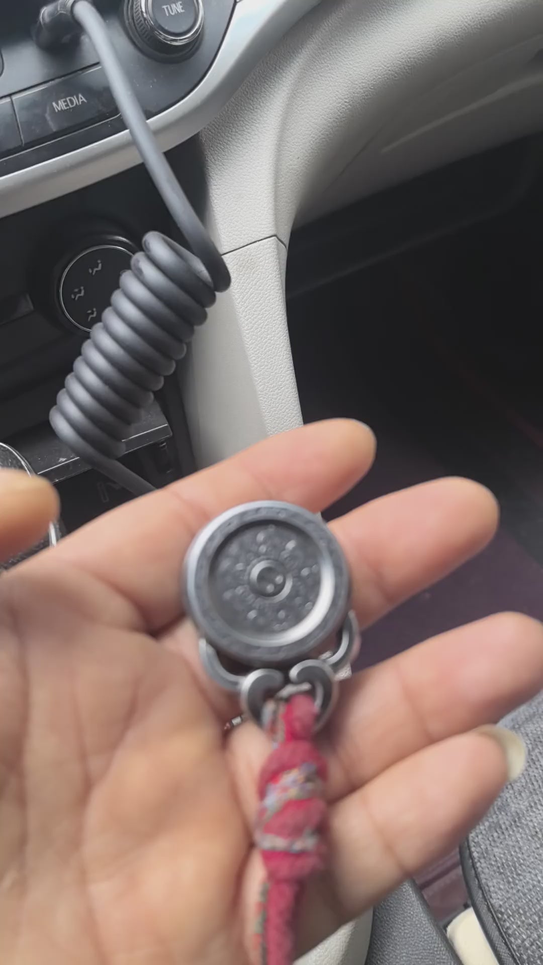 Load video: Product video YEDC-盘云-3.0-Stainless-Steel-TRB-CREATION-1092796663108-9.mp4