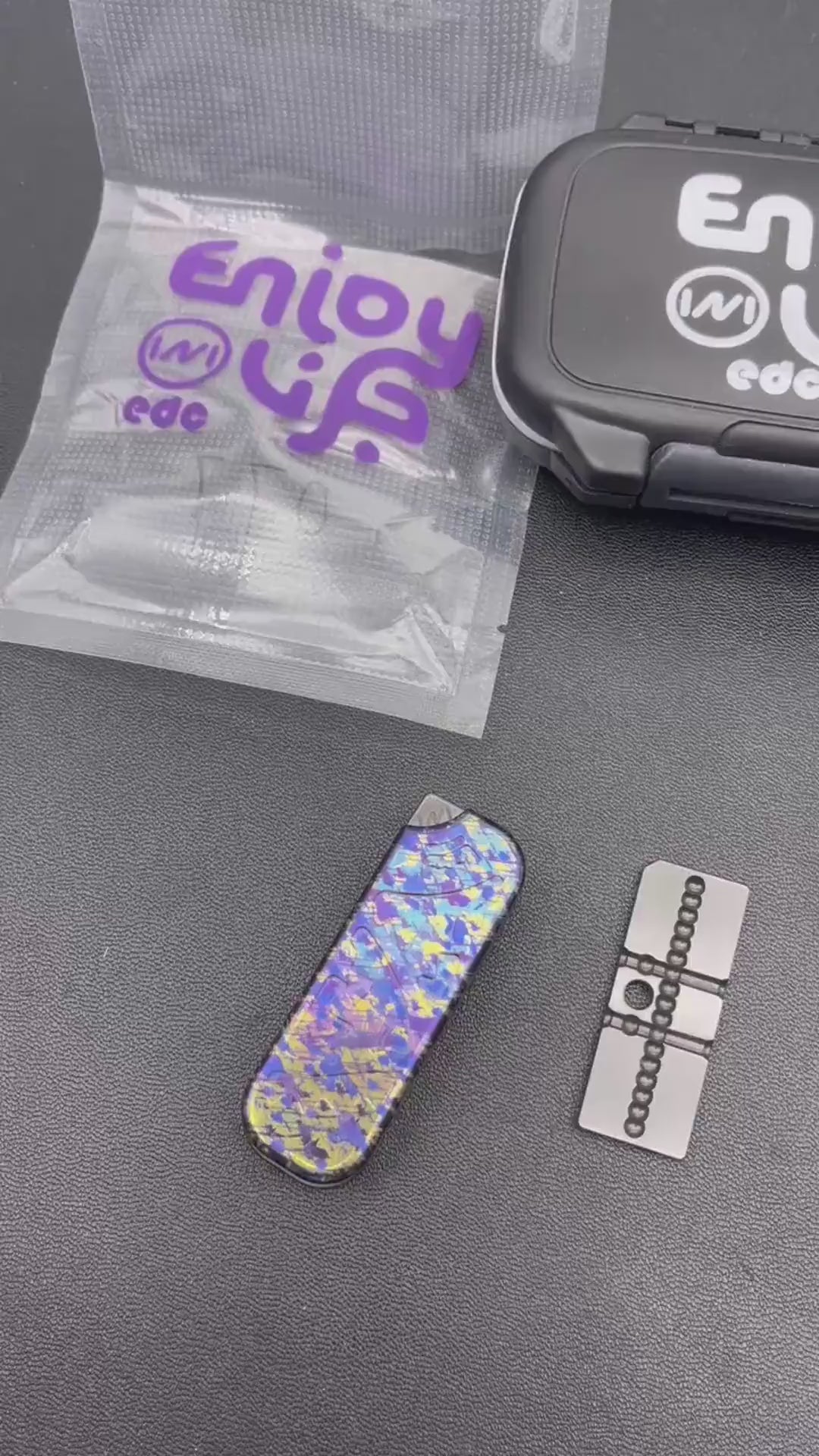 Load video: Product video WM-EDC-Q-推牌-Titanium-TRB-CREATION-981201912327-5.mp4