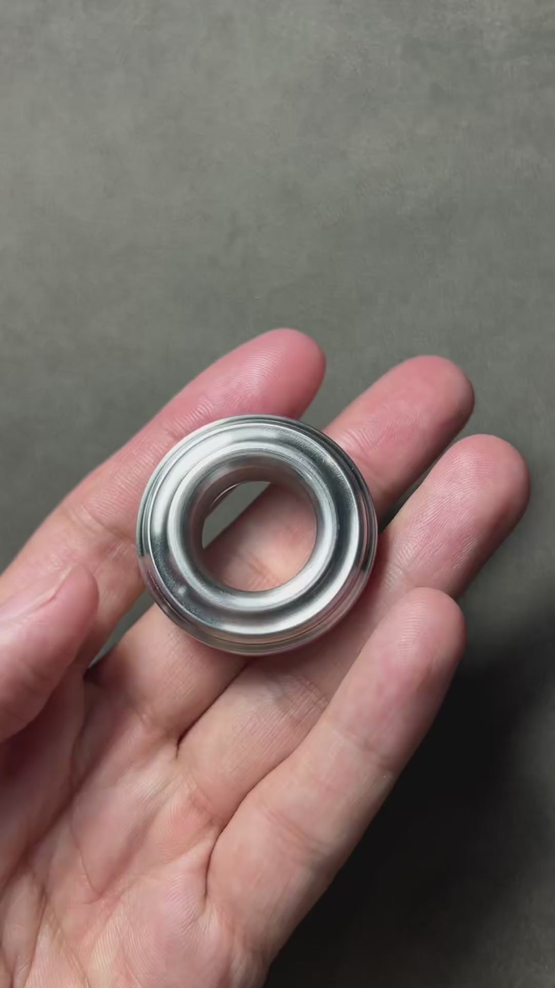Load video: Product video ACEdc-影袭-Stainless-Steel-TRB-CREATION-1044883610302-7.mp4