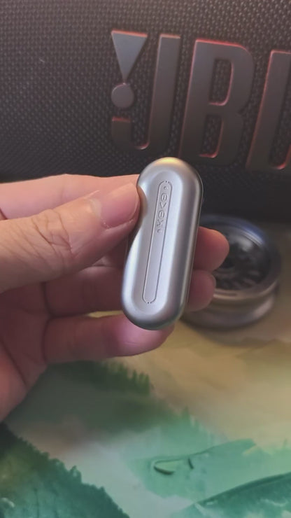 Floating Cloud Titanium