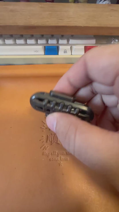 EXOSKELETON Zirconium