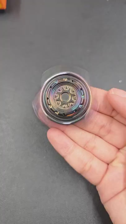 9 HAND ROAR Spinner Zirconium