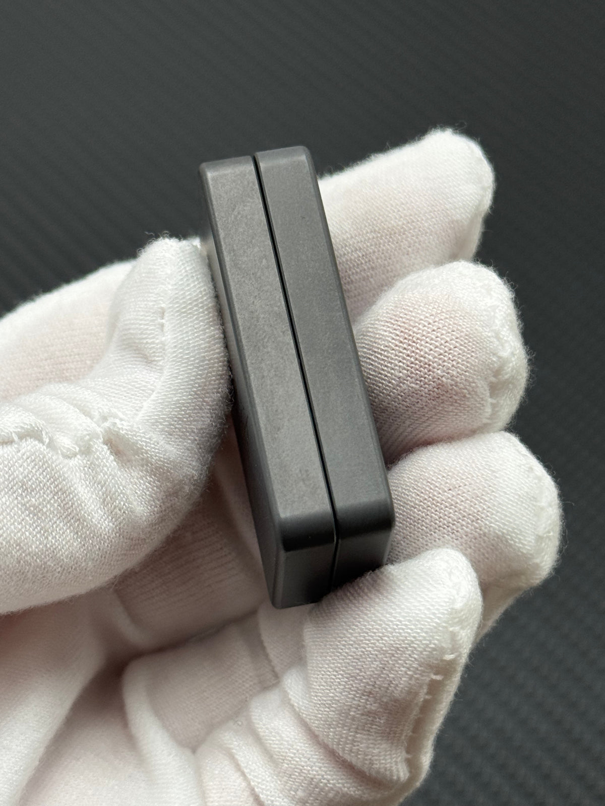 Mute Zirconium