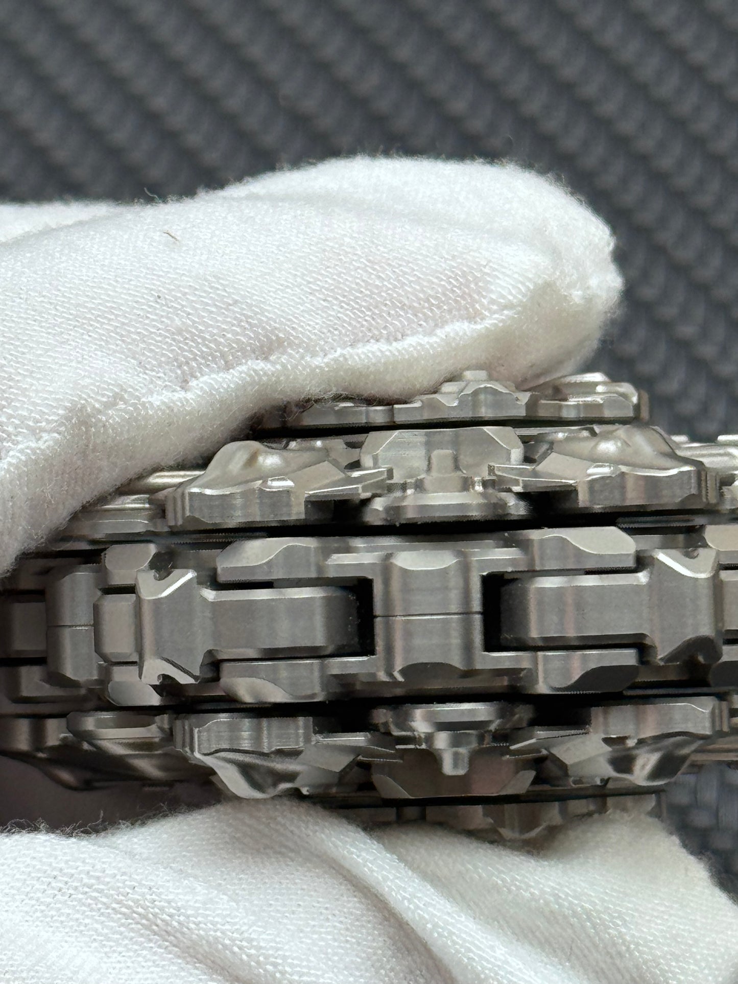 SEQUENCE EDC Dijiang Shell Opening Titanium