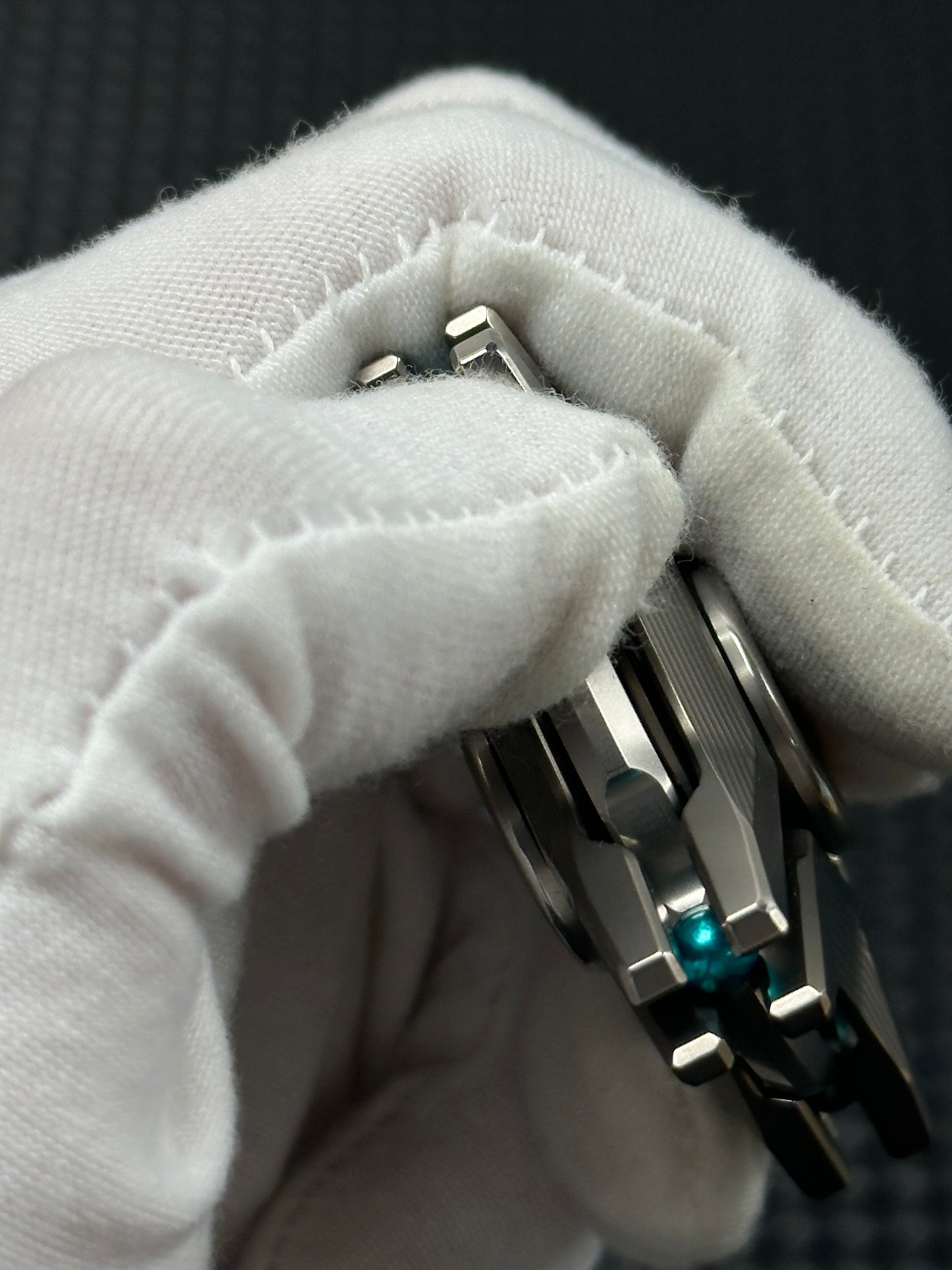 Manzala Titanium