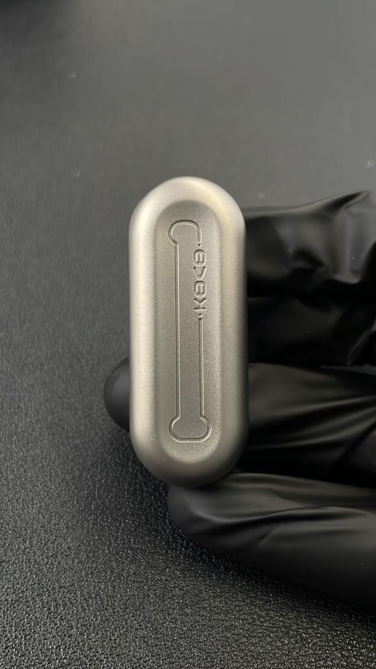 Floating Cloud Titanium