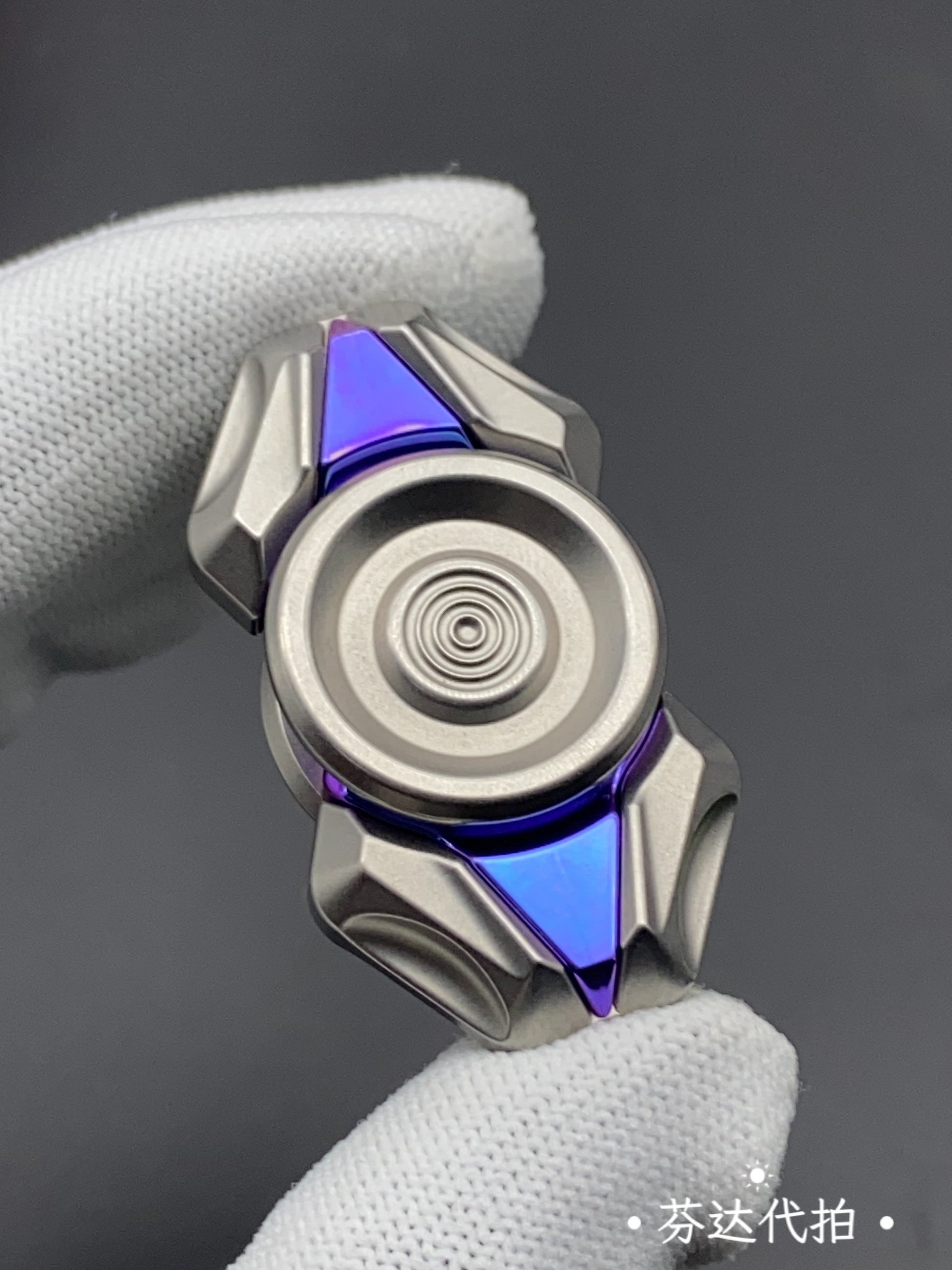 Spin Titanium Stainless Steel