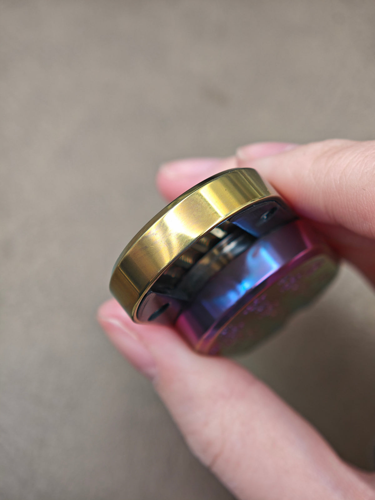 F2.8 Zirconium Oil Slick