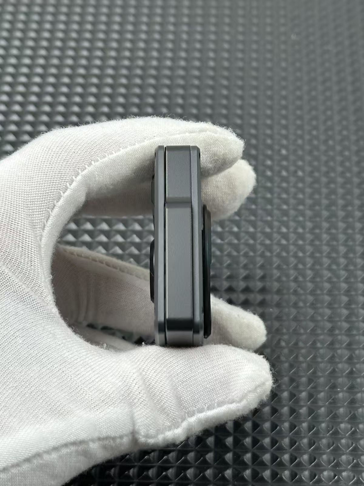 Millennium Y2K Disk Titanium