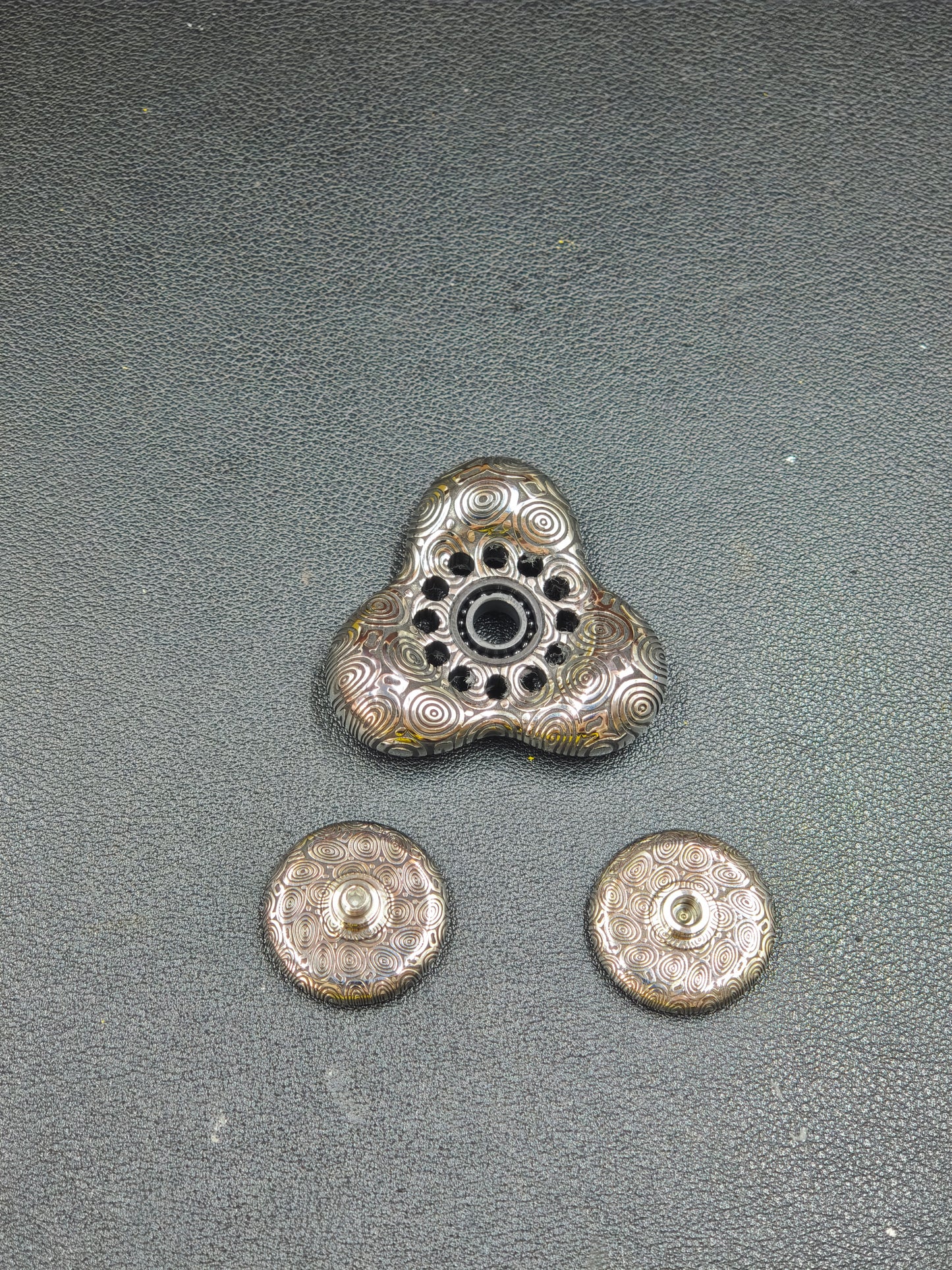 Three-Leaf Cell Damasteel