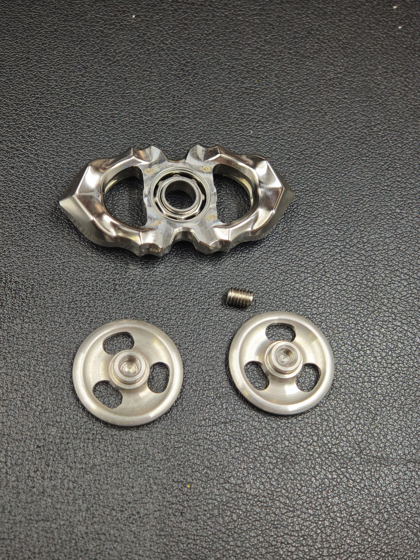 LQ EDC Thornwind Stainless Steel
