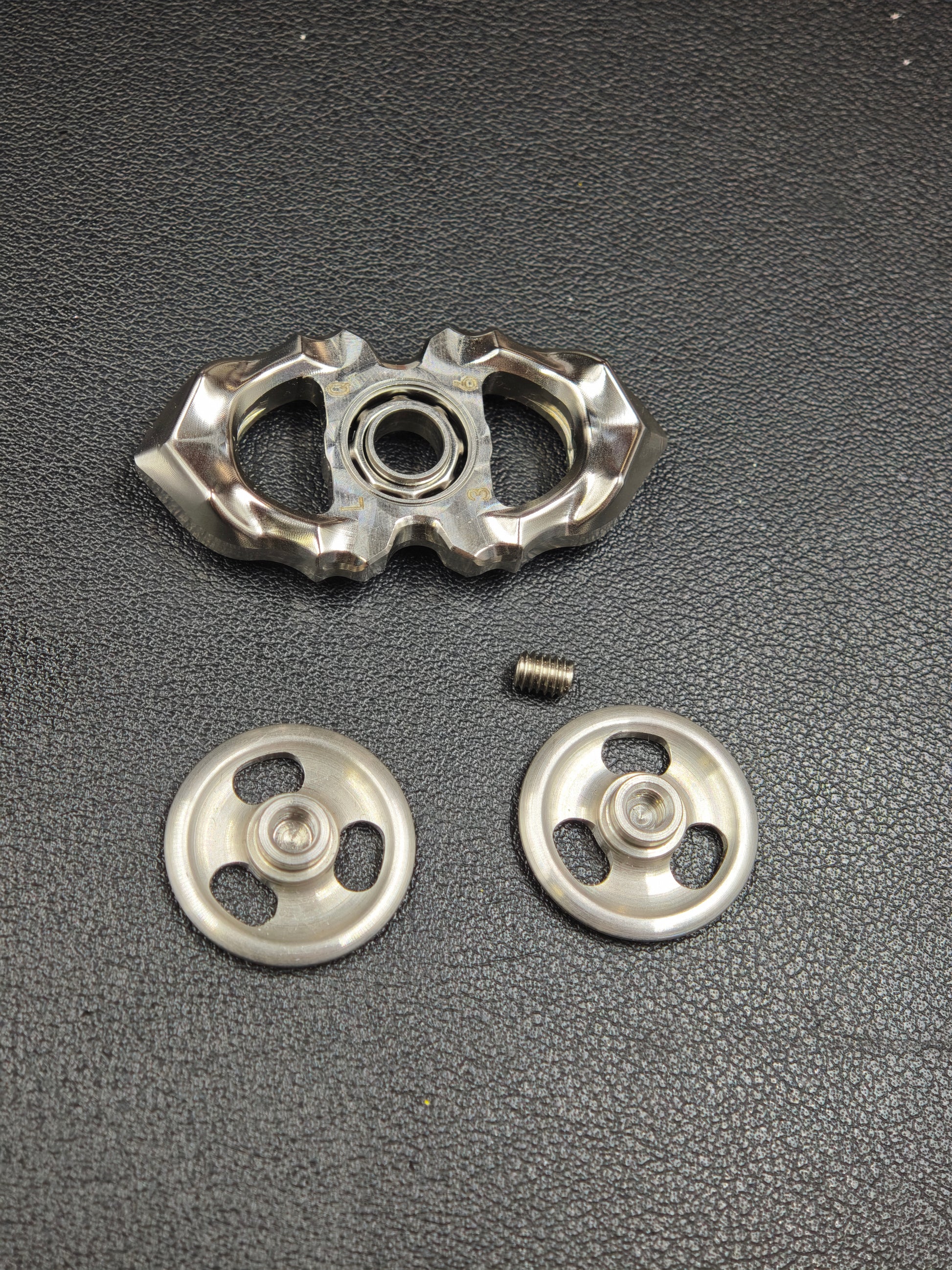 LQ EDC Thornwind Stainless Steel