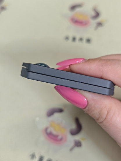Plane Zirconium