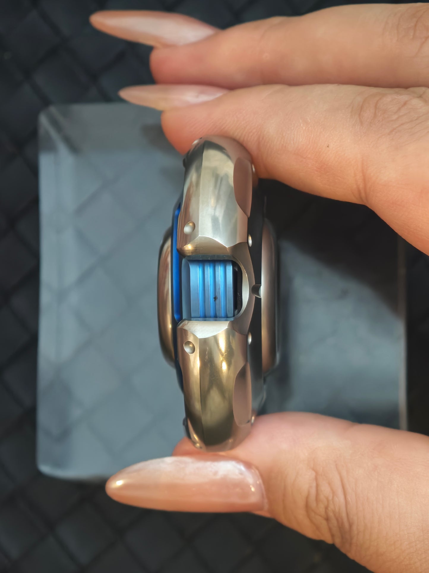 Resonance Titanium