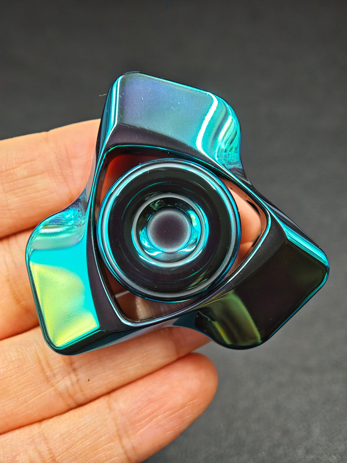 Phantom Dual Leaf Zirconium Oil Slick