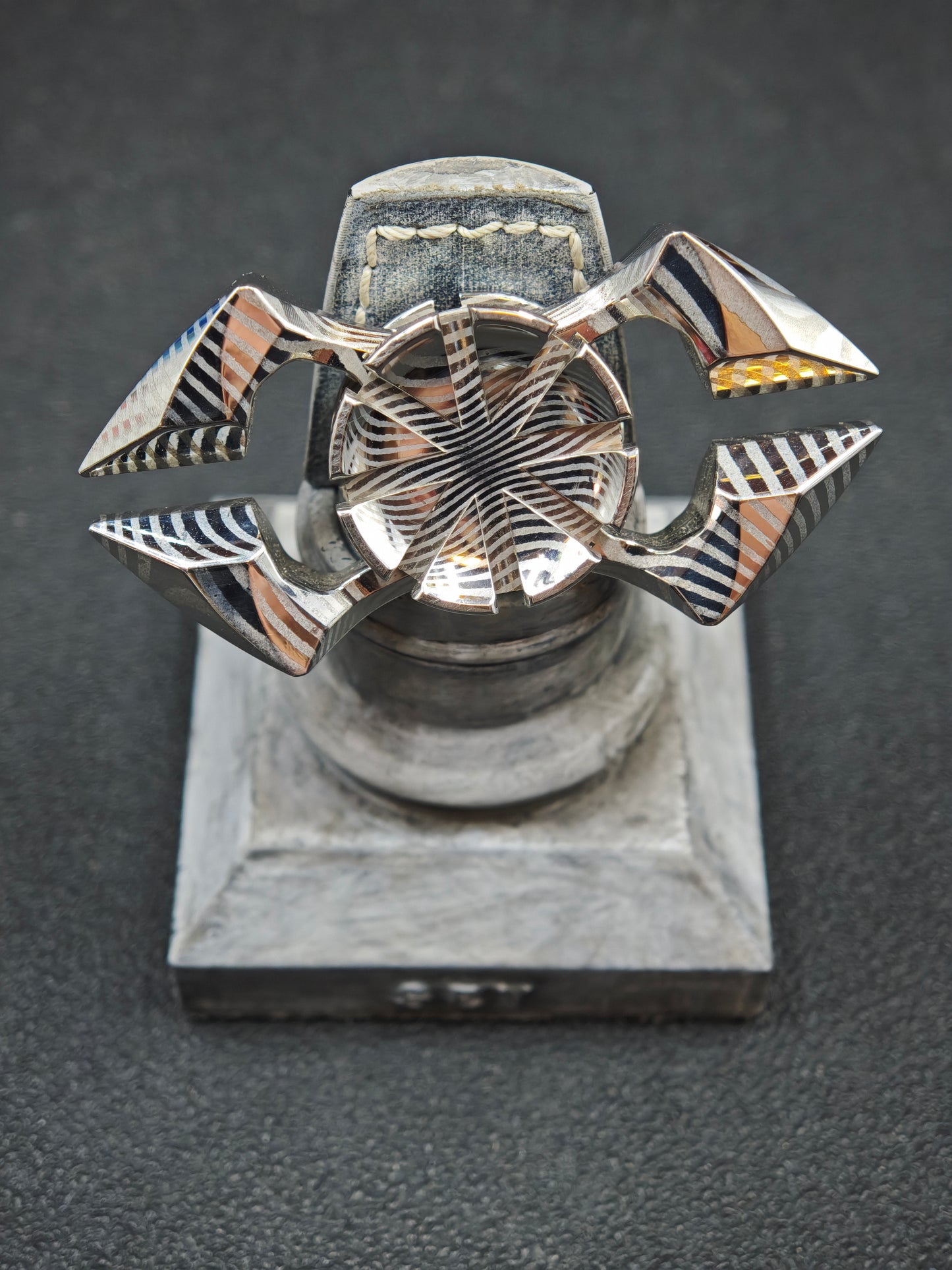 Magic Play Scorpio Damasteel