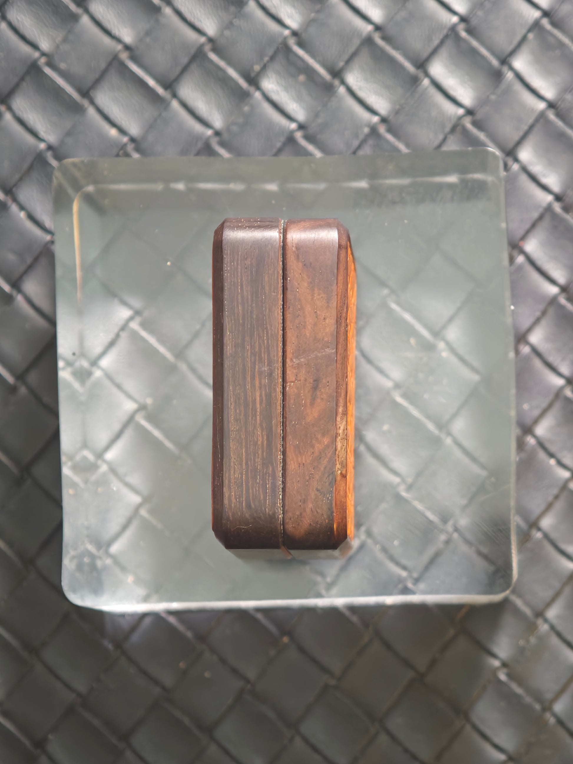 Mahjon Brass Redwood