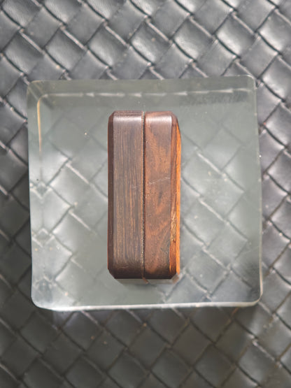 Mahjon Brass Redwood