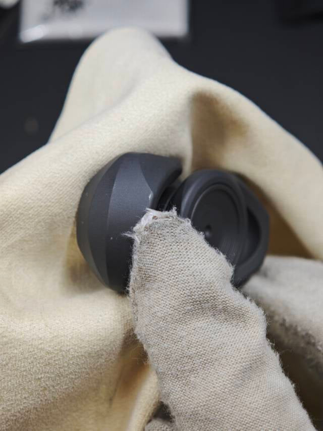 Libra Zirconium
