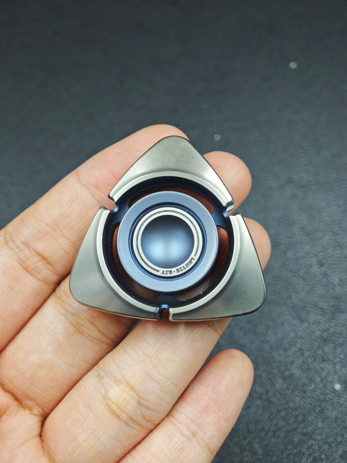 BIT 04 Titanium