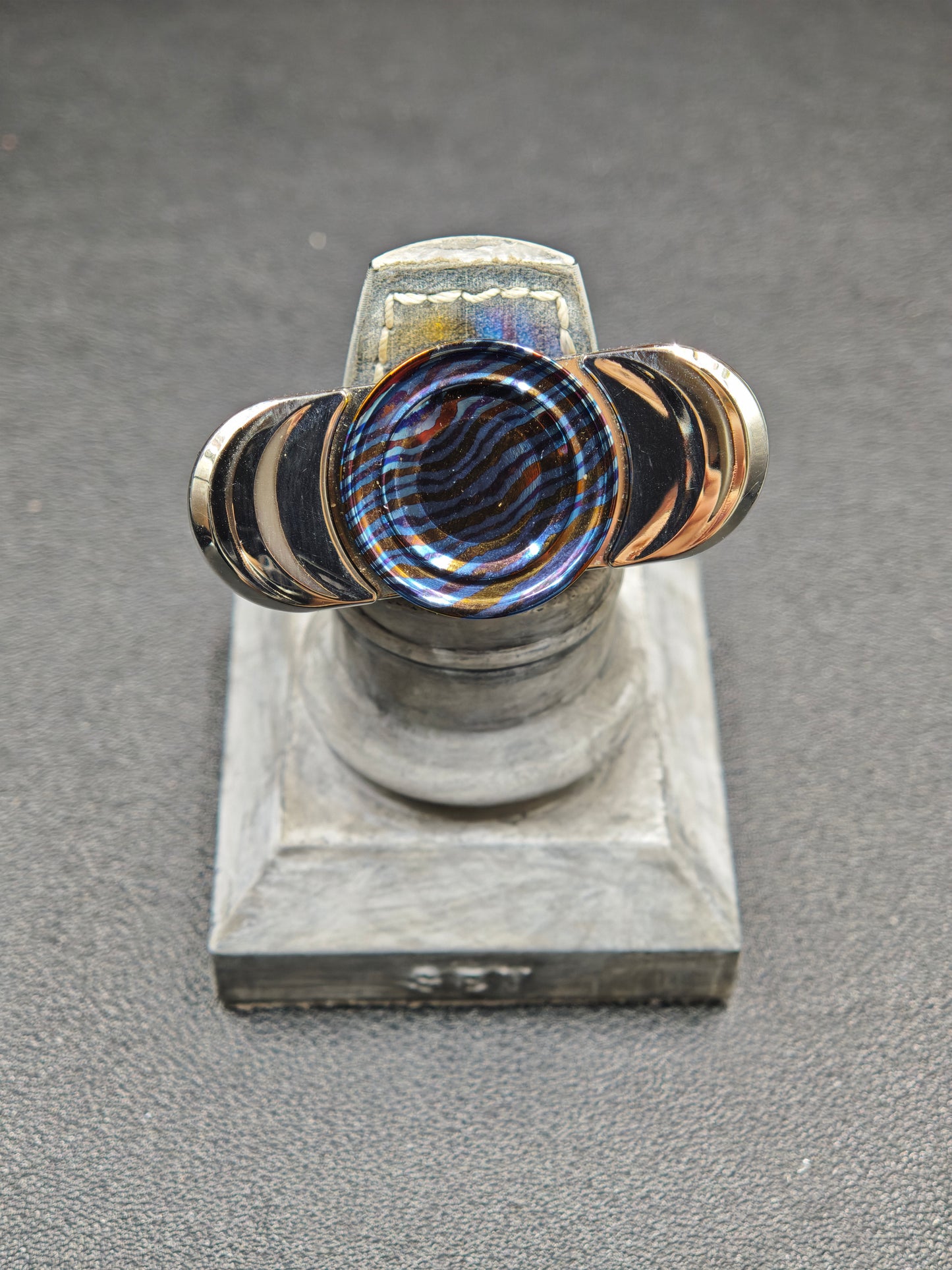 Stacked Mirror Stainless Steel Mokuti