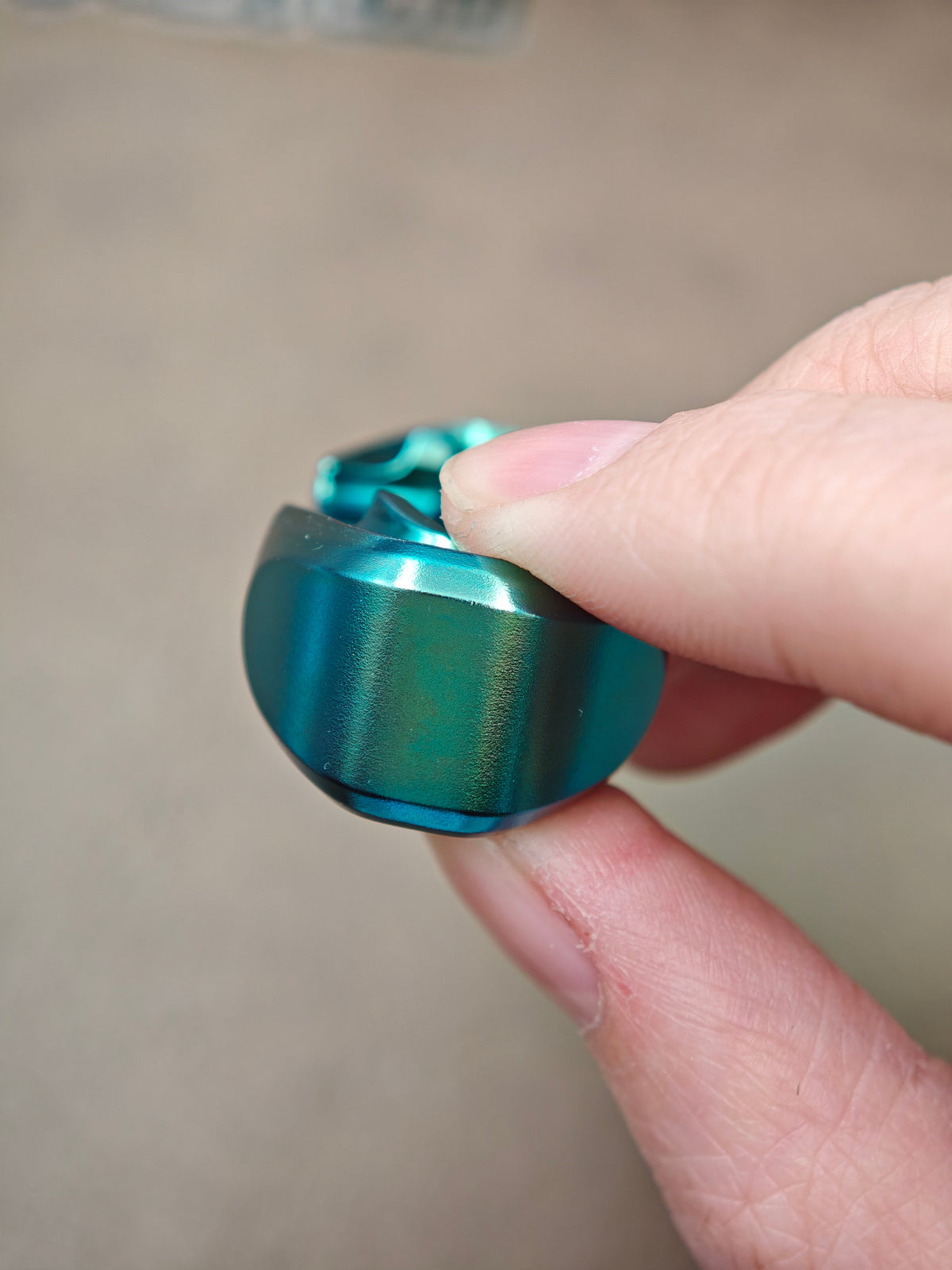 Pan Yixian Zirconium