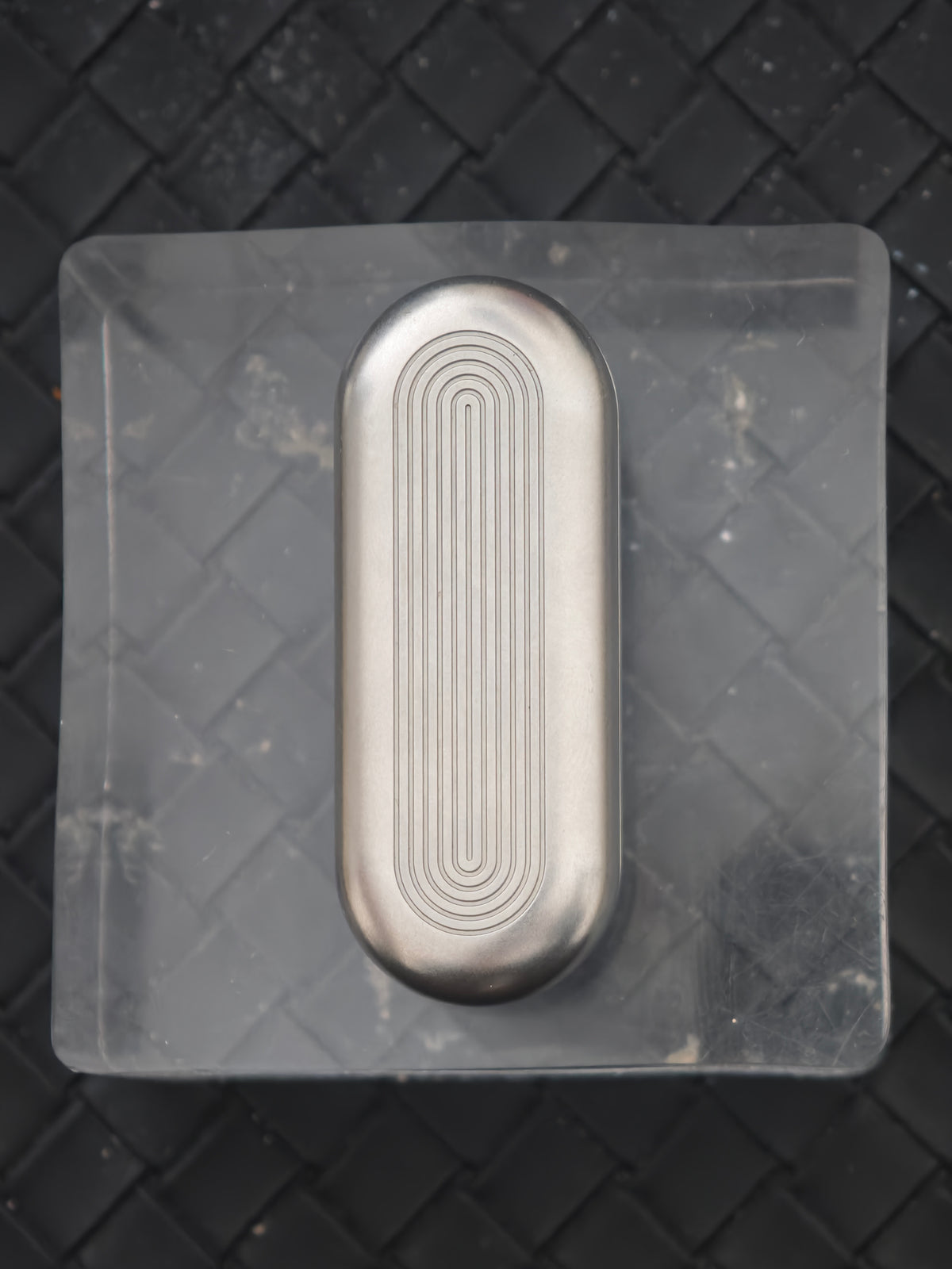 Floating Cloud Stainless Steel Stonewashed