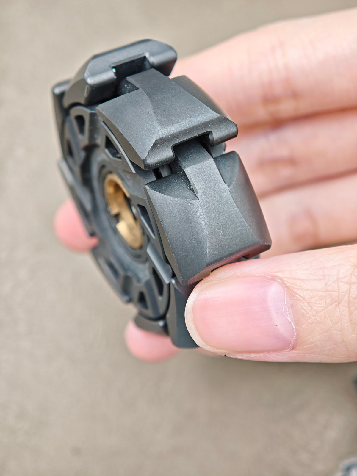 Eight Armor Initial Link Zirconium