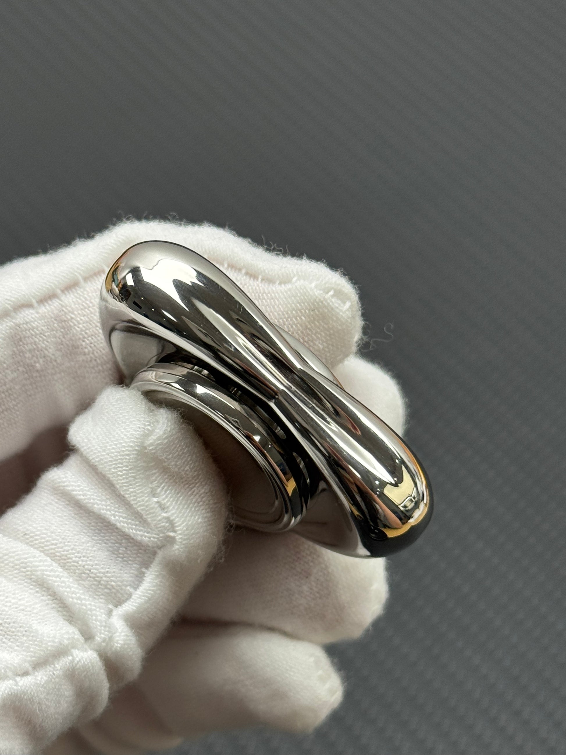 Crossing Stainless Steel Polished