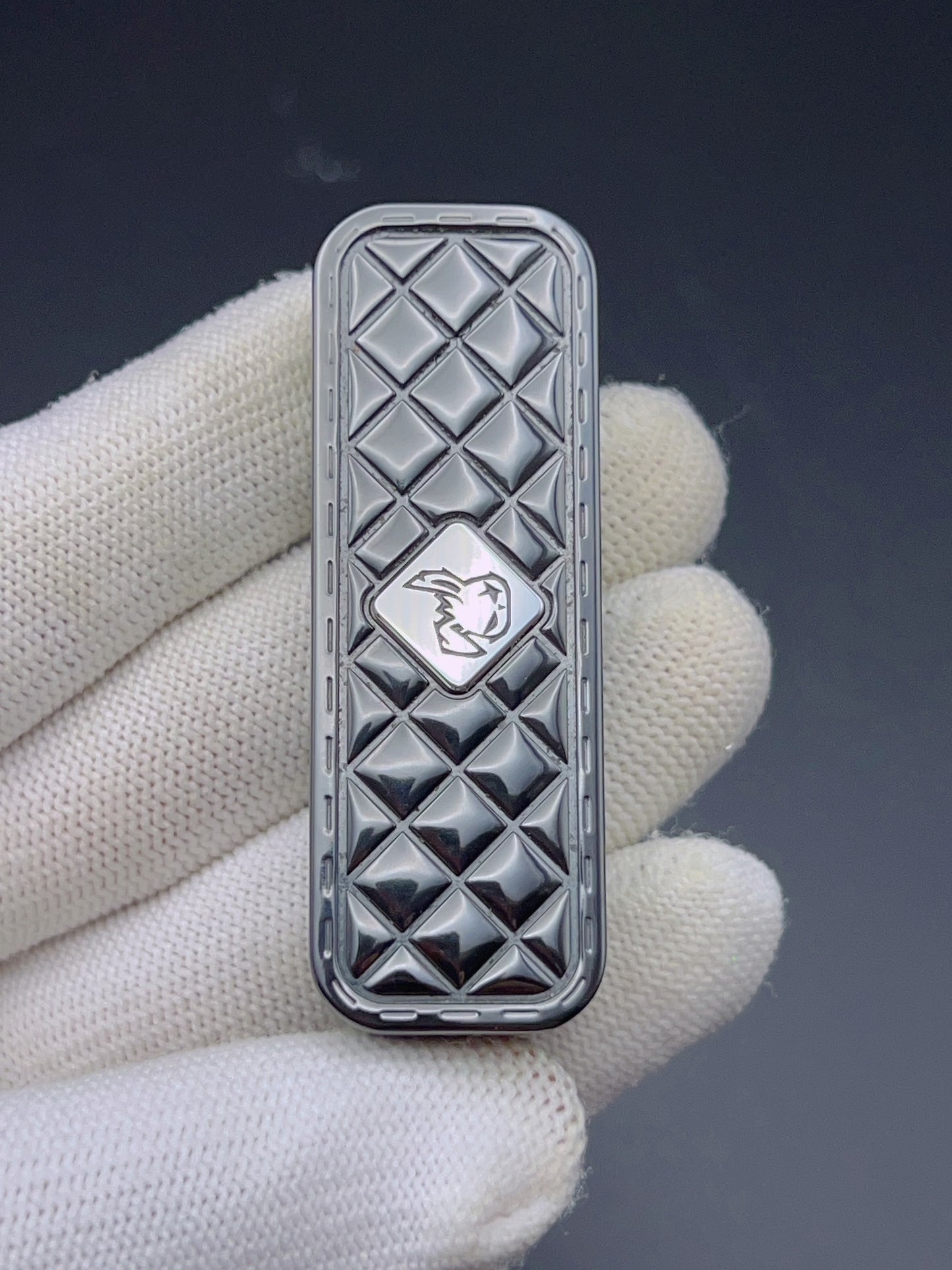 Feng Ling Zirconium