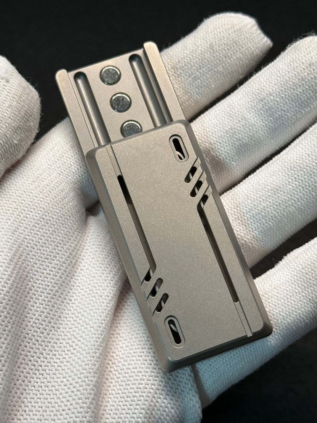 Spirit Titanium