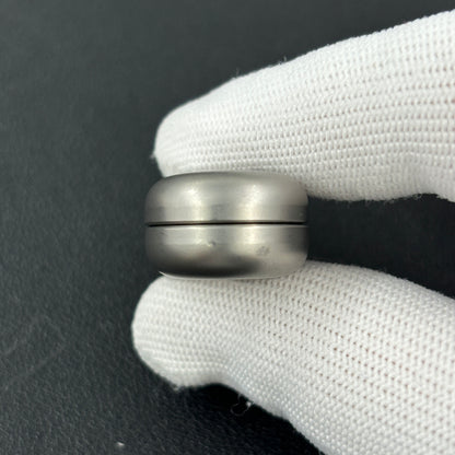 Floating Cloud Titanium
