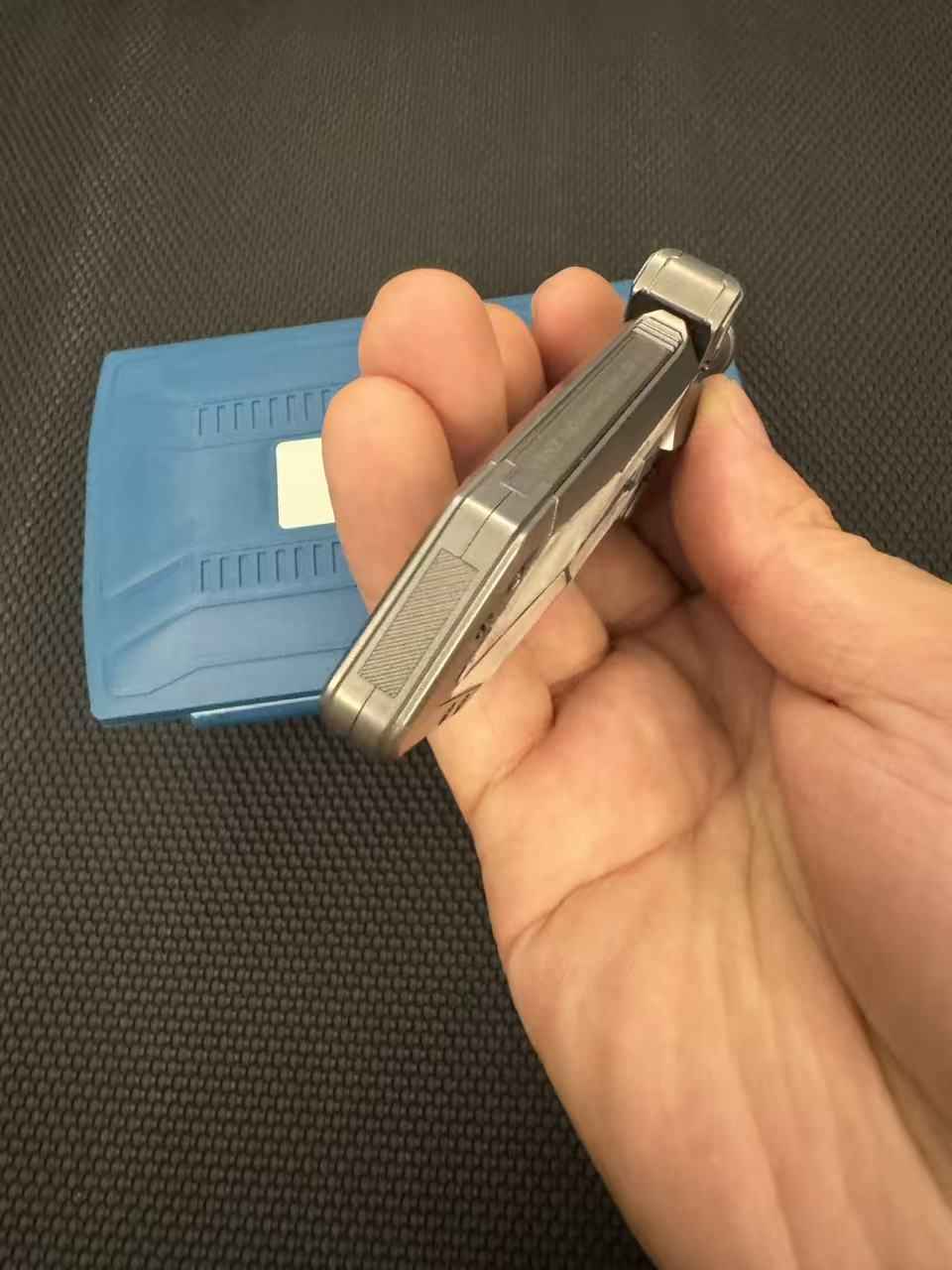 Aroundight MOP Titanium