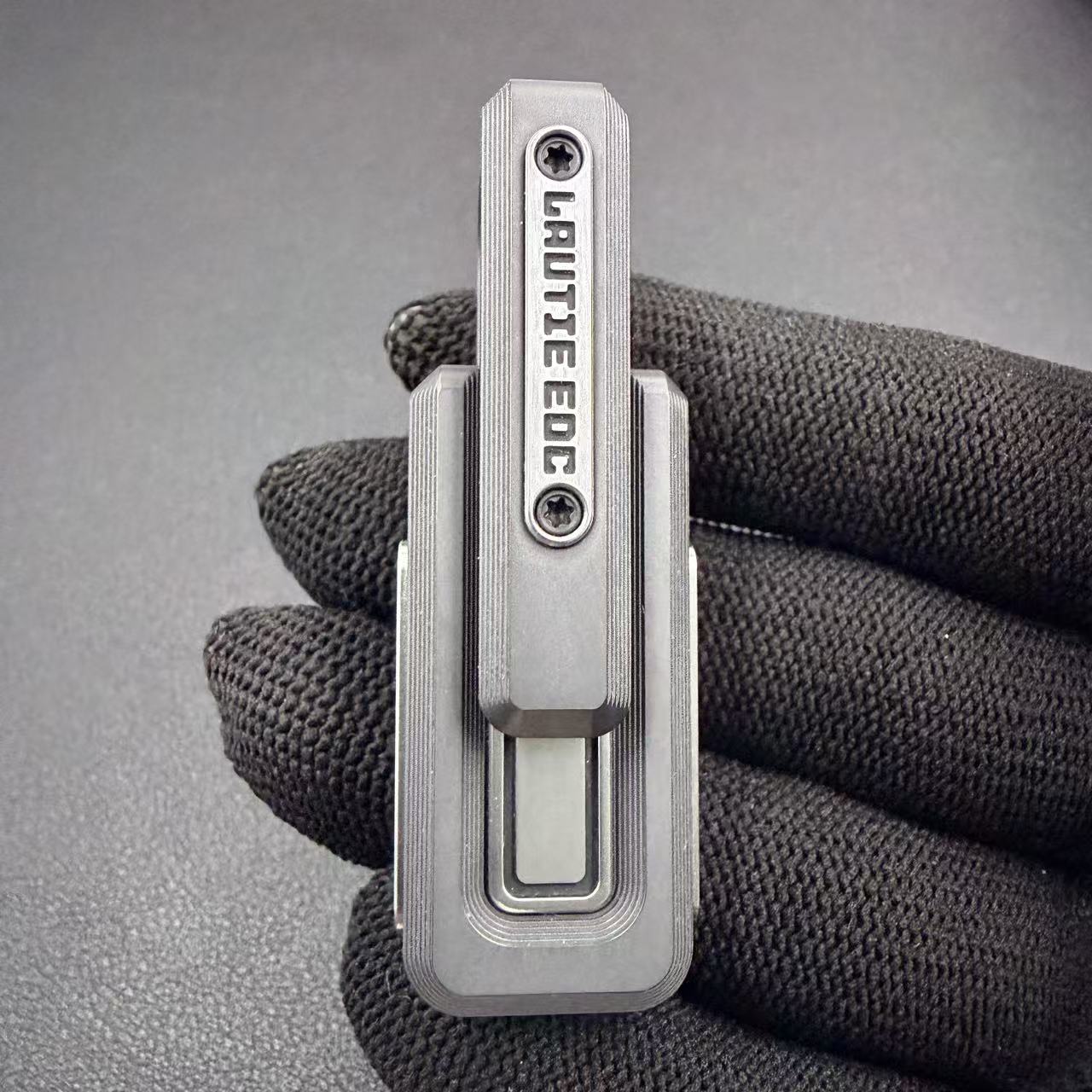 X Lock Zirconium