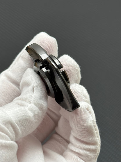 Baby Dolphin Zirconium