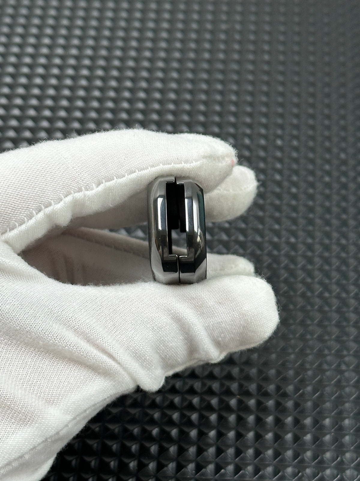 No.12 Shell Zirconium