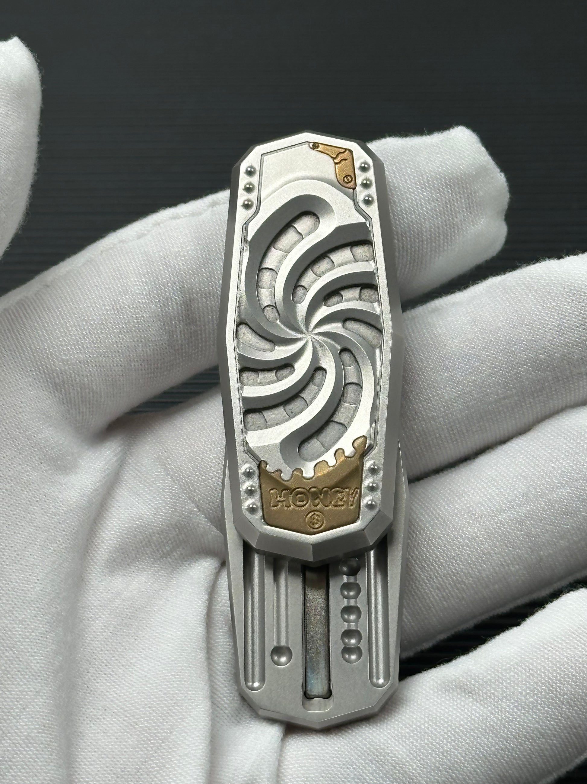 Monolith Stainless Steel