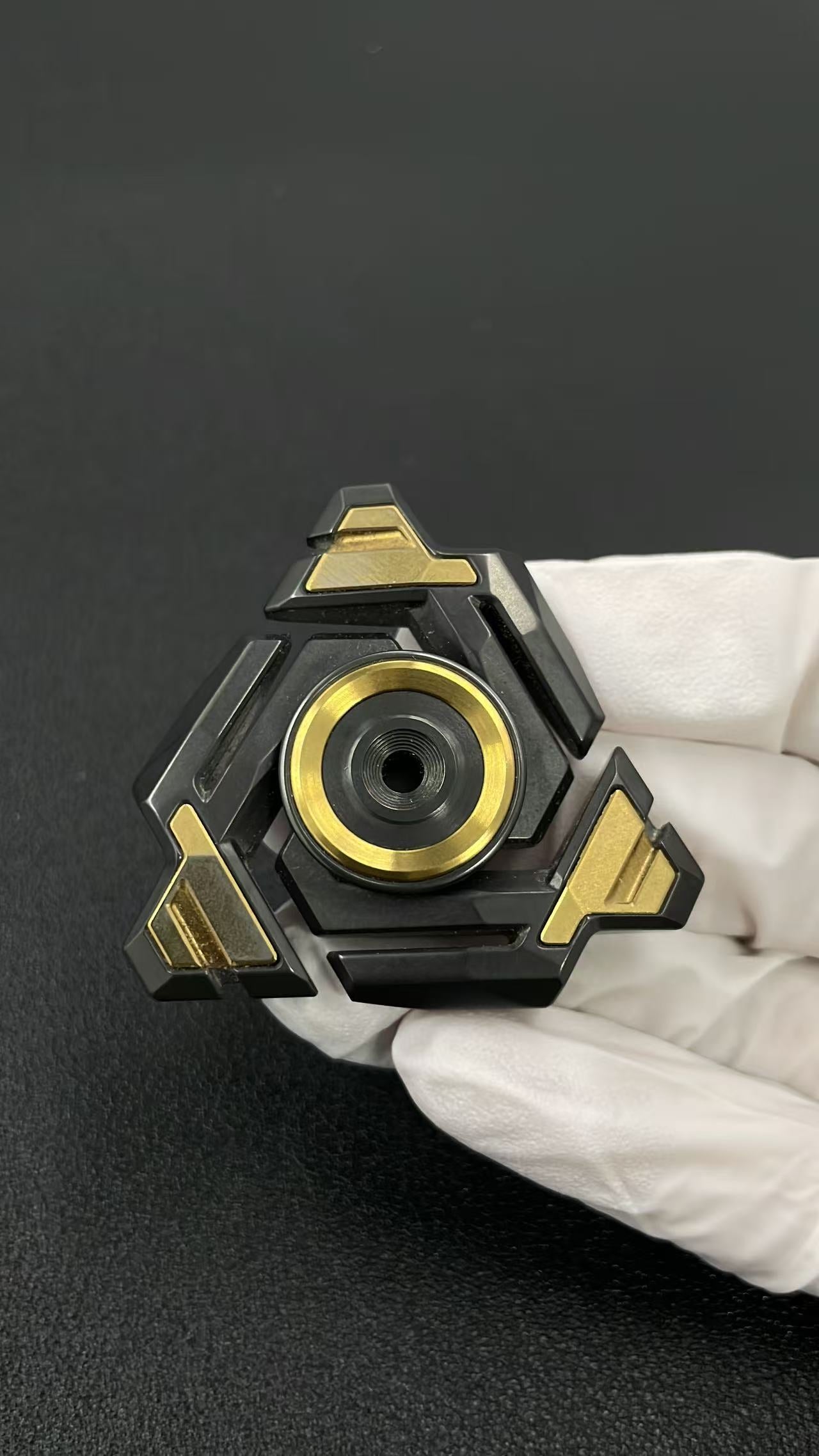 Ouroboros Tungsten Zirconium