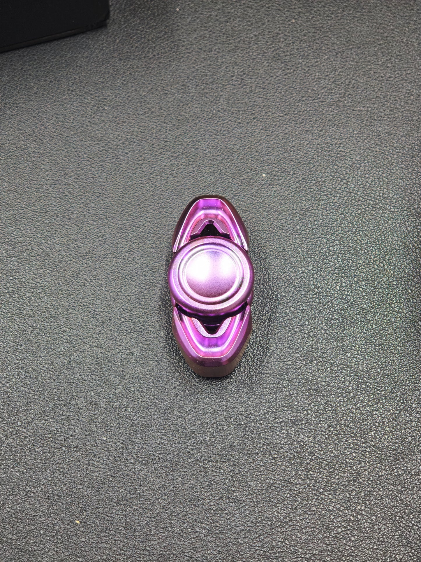 Pan Yixian Zirconium