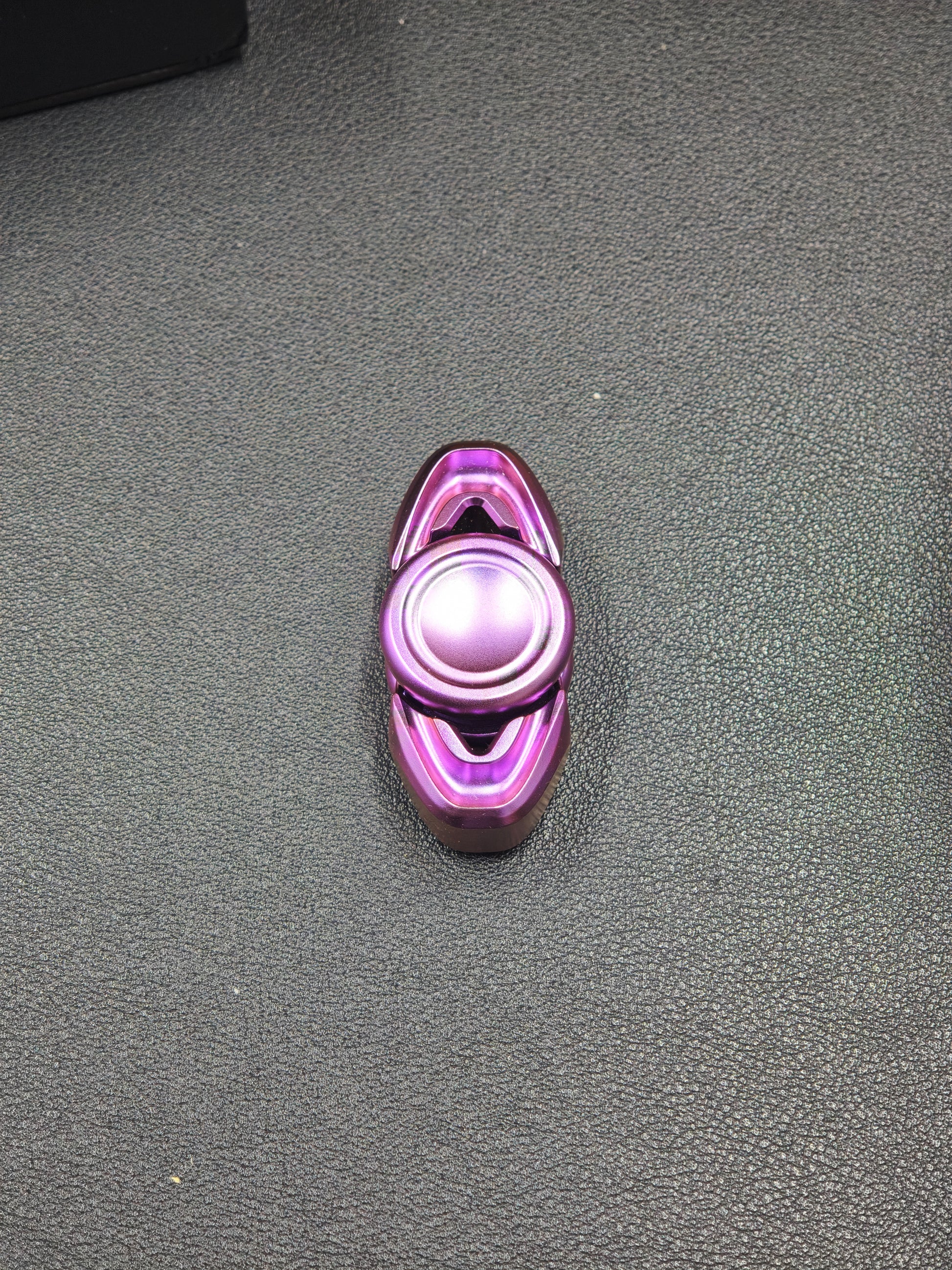 Pan Yixian Zirconium