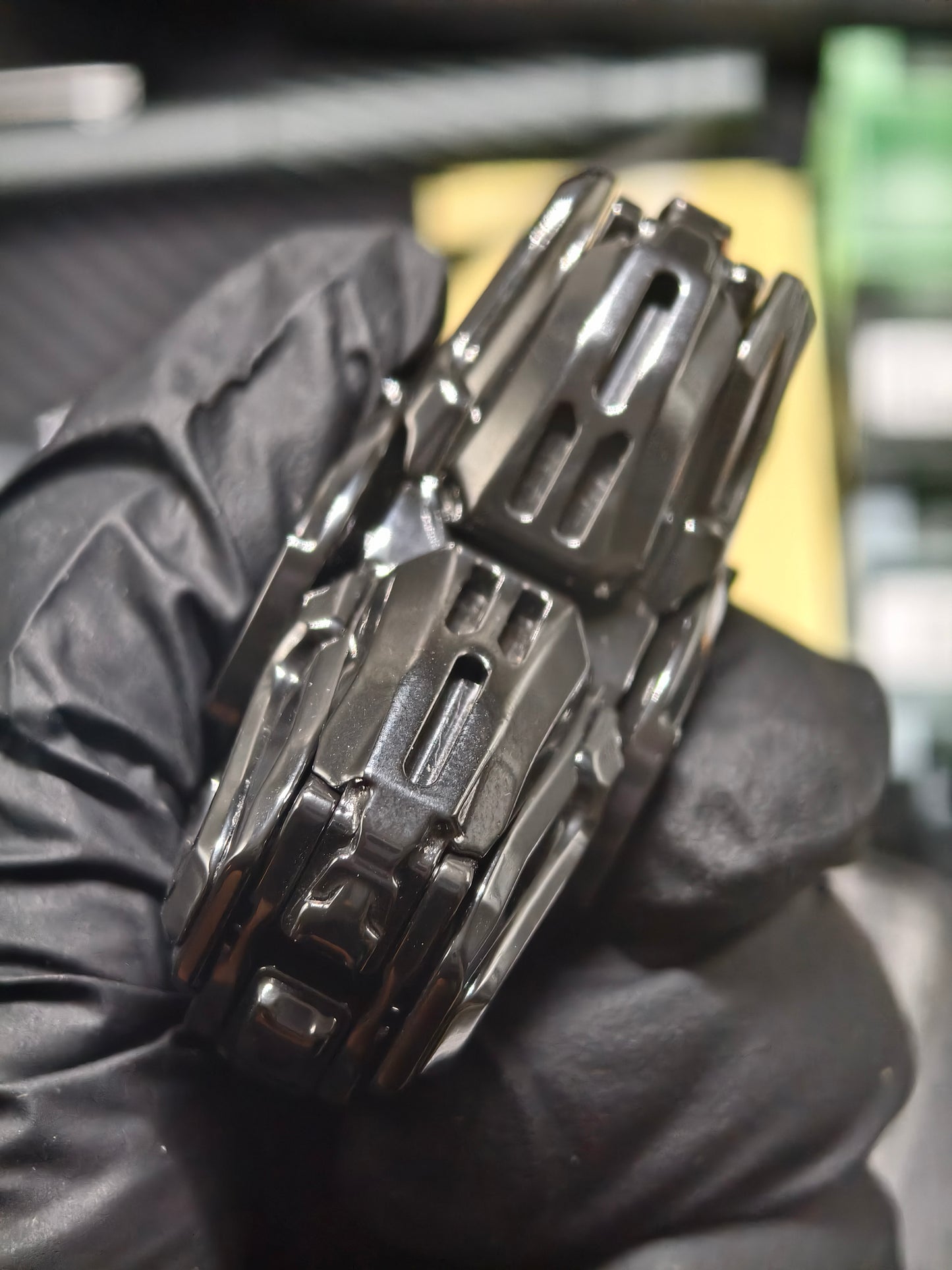 Shock String Zirconium