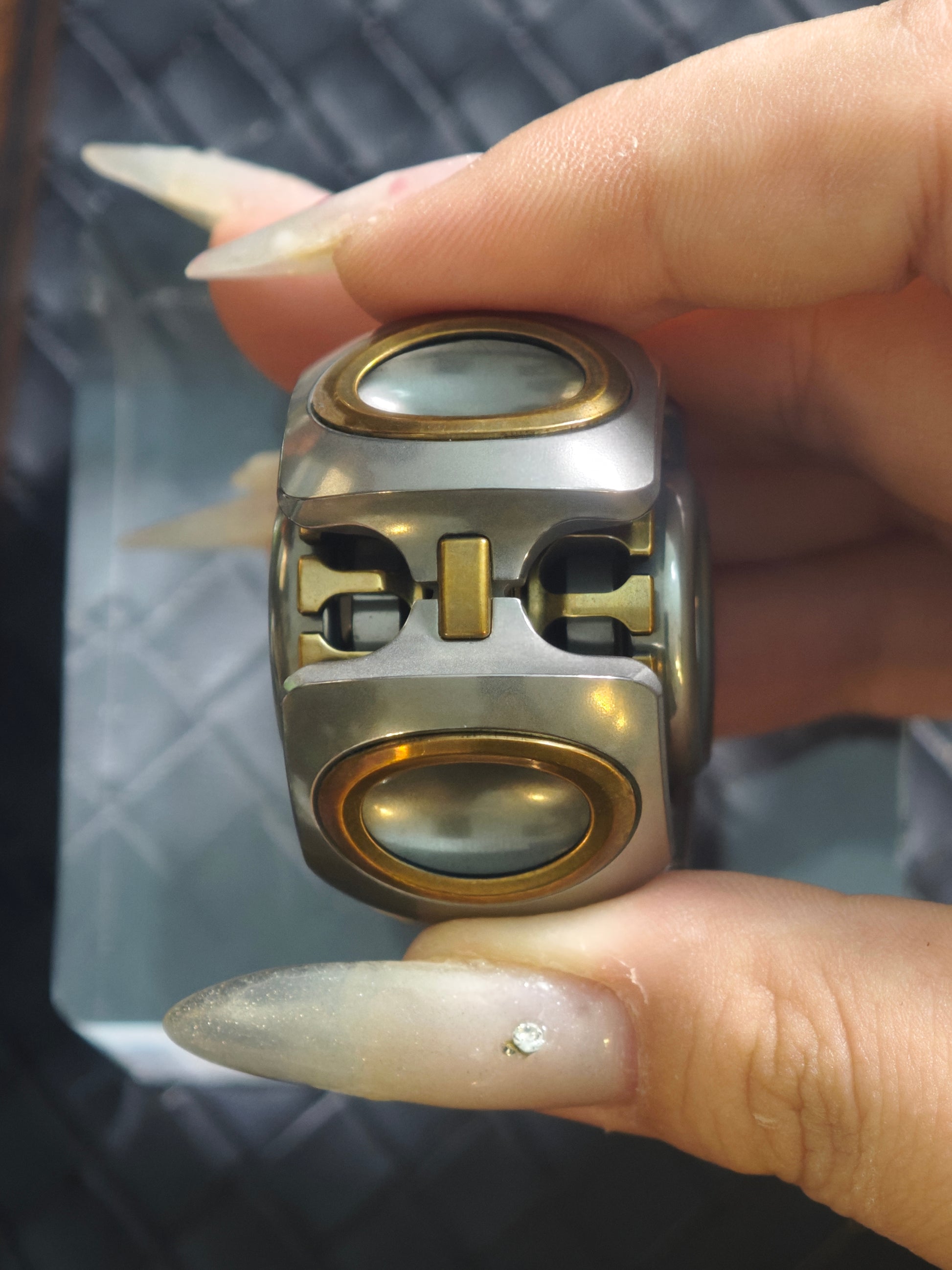 Noiz O Brass Stainless Steel