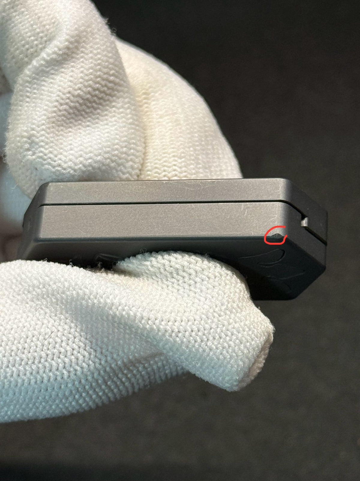 Plane Zirconium