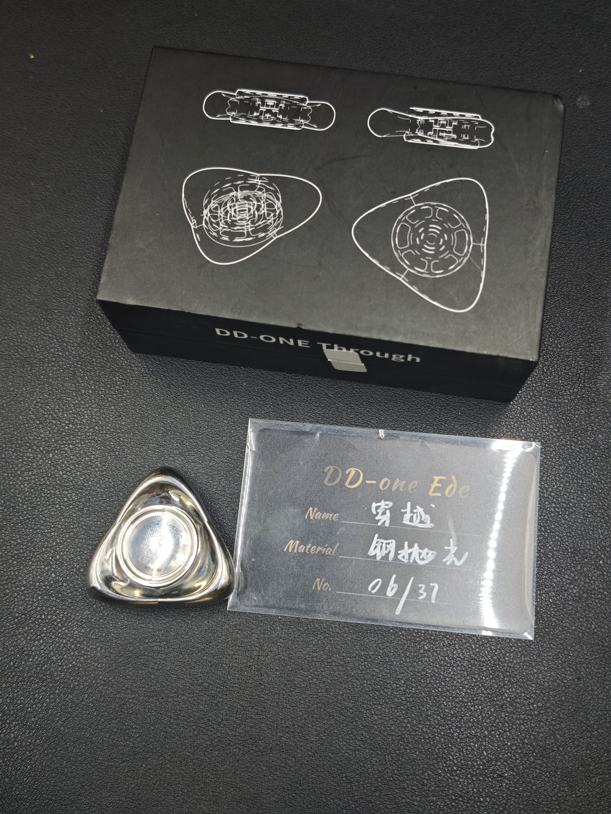 Crossing Stainless Steel Polished